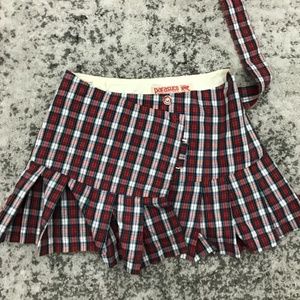 Women’s parasuco red and white plaid wrap around skirt.